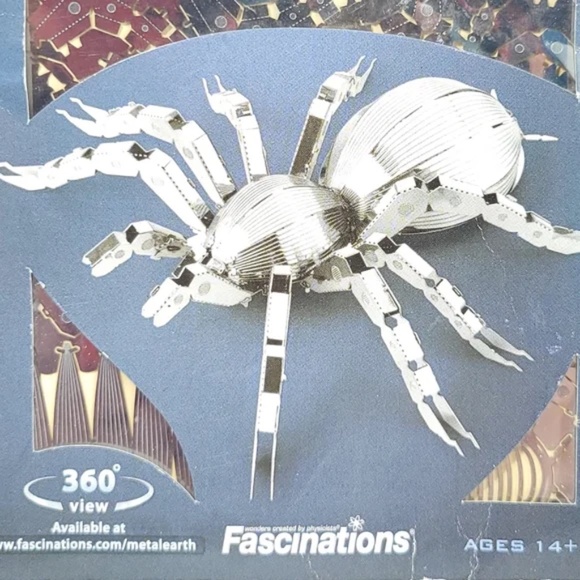 Metal Earth Tarantula Spider Craft Kit - Picture 2 of 5